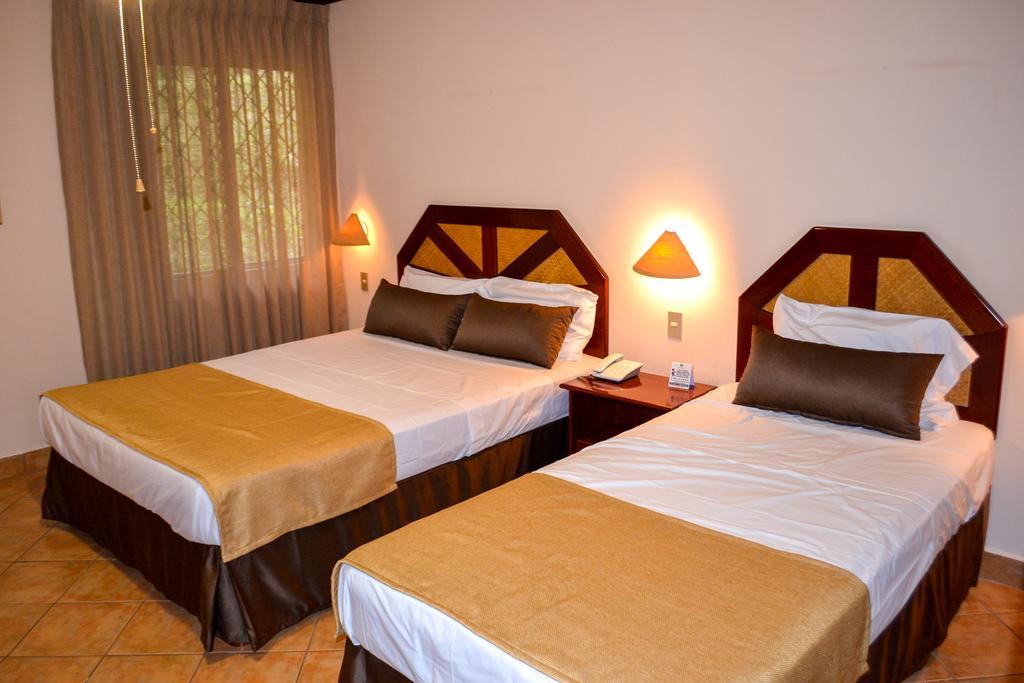 El Tucano Resort & Thermal Spa Quesada Kültér fotó