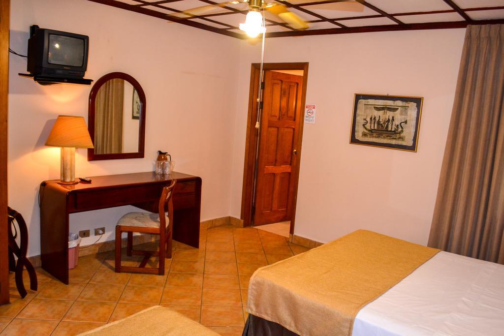 El Tucano Resort & Thermal Spa Quesada Kültér fotó