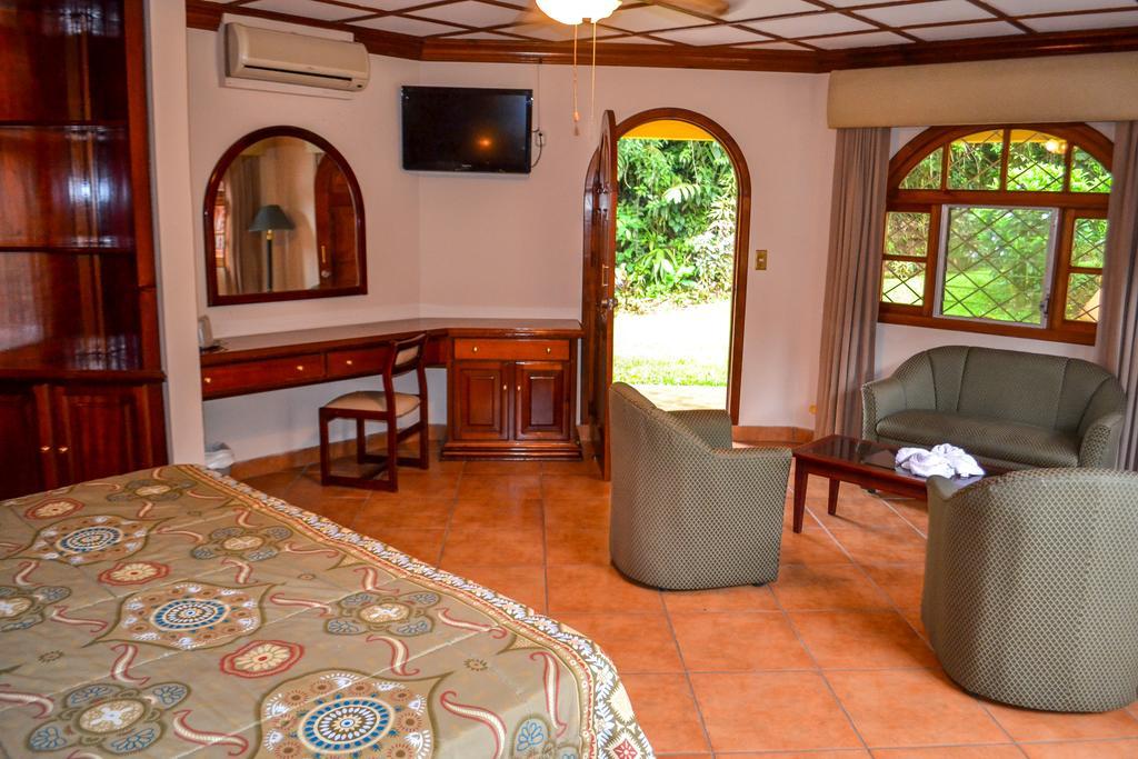 El Tucano Resort & Thermal Spa Quesada Kültér fotó