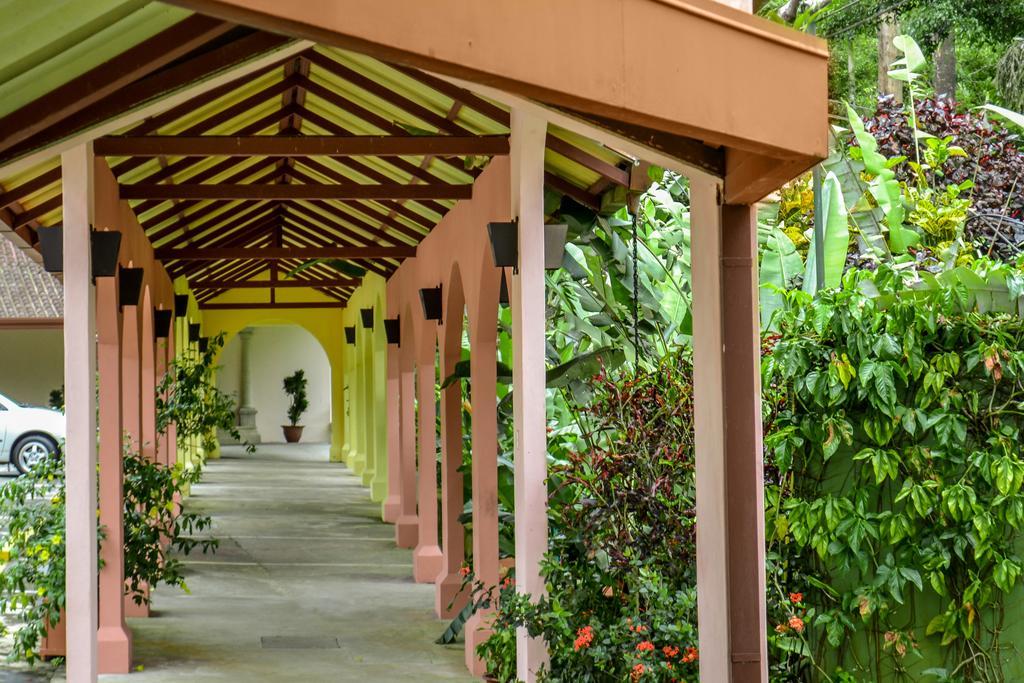 El Tucano Resort & Thermal Spa Quesada Kültér fotó