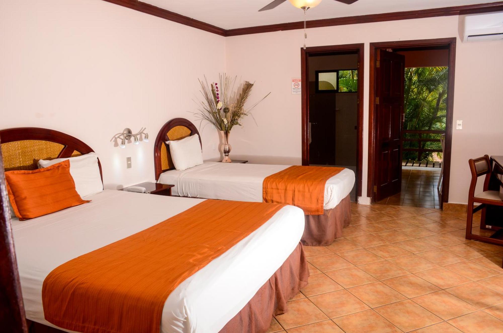 El Tucano Resort & Thermal Spa Quesada Kültér fotó