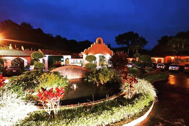 El Tucano Resort & Thermal Spa Quesada Kültér fotó